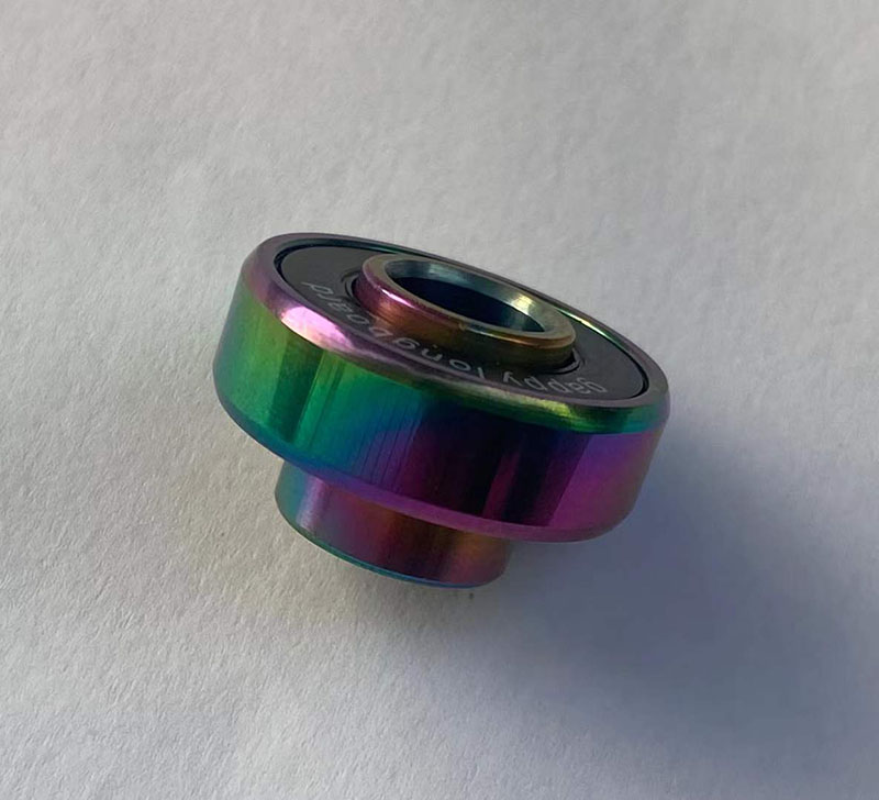 skateboard bearings with rainbow color
