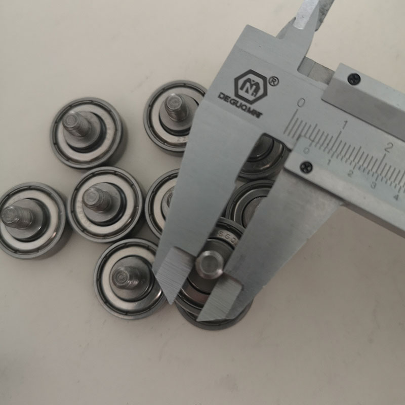 Bearing with Screw